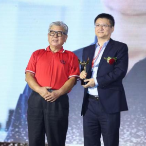 【CXO动向】江苏苏宁银行首席信息官黄进荣膺“2023中国金融科技十大年度人物”