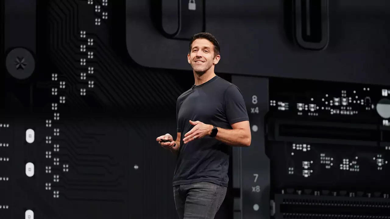 【动向】谁将是苹果下一任CEO?黑马浮出水面:现年49岁,“库克非常喜欢他”-cxounion.cn