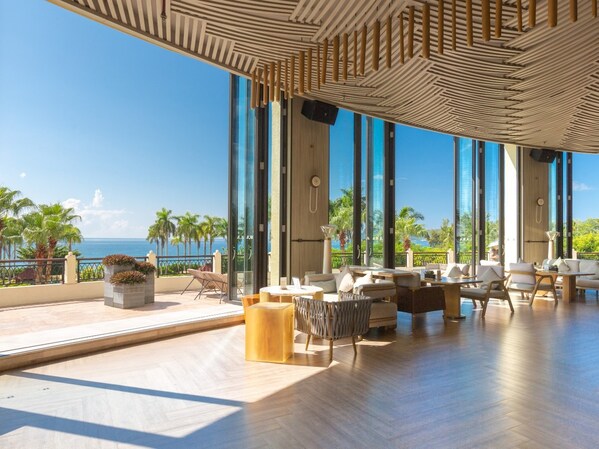 酒店与燕窝产品跨界合作：三亚亚龙湾万豪度假酒店携手燕之屋，以燕窝下午茶点亮海湾午后——CXOUNION.cn