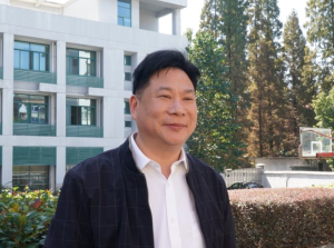 【故事】浙江富源绣花机台板有限公司董事长吴增富：诚信是企业长青的“密码”