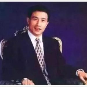 【故事】屹立20年不败，“看不惯又干不掉”的新疆首富