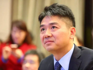 【CEO故事】比刘强东明州大结局更值得关注的，是他背后的这个“工作狂”