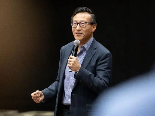 【观点】阿里巴巴集团主席蔡崇信谈人工智能：三大战略参与AI发展热潮