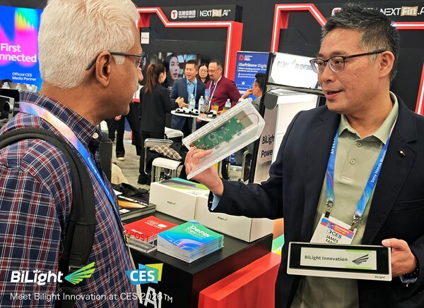 无感充电，永续续航！光翼创新全球唯一无锂电电子桌牌亮相 CES，引领办公绿色升级-CXOUNION