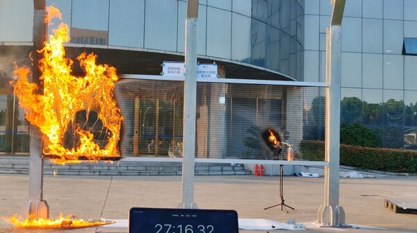 1300℃烈火实测见真章!品诚V0级阻燃方案,为基建安全筑起”黄金防火墙”