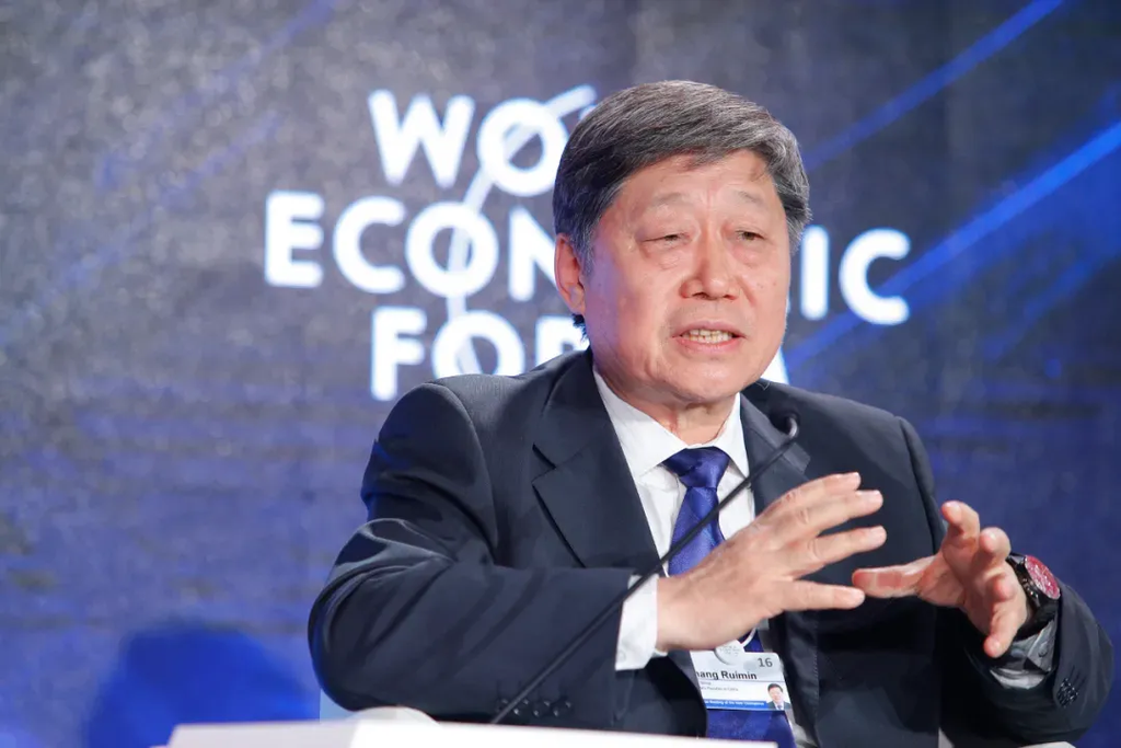 张瑞敏：把青岛电冰箱厂做成全球家电第一后，他在 65 岁再造一个「工业互联网」